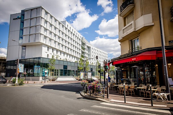 medium-03_exterior_MotelOne-Paris-Versailles.jpg